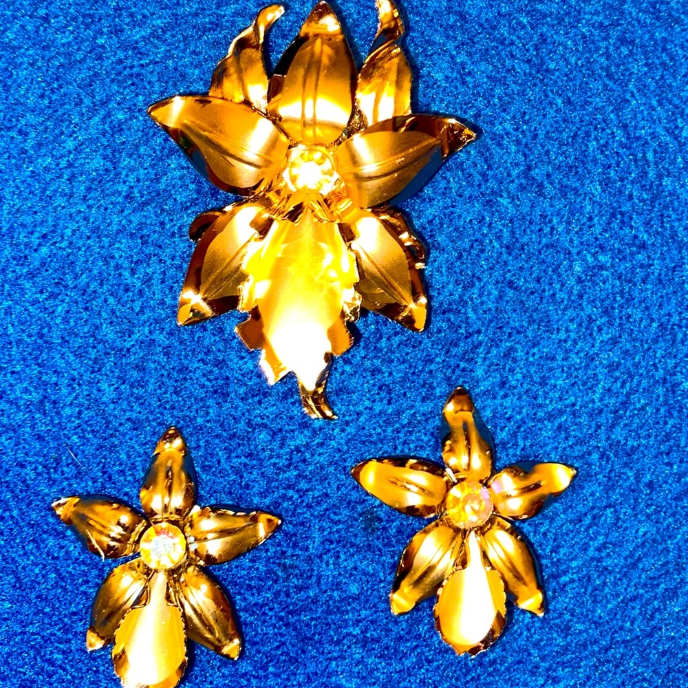 Vintage Brooch and Clip Earring Set., Goldtone with Rhinestones
